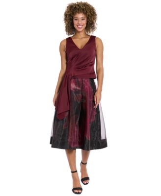 Women's&nbsp;Asymmetrical Pleated V-Neck Top