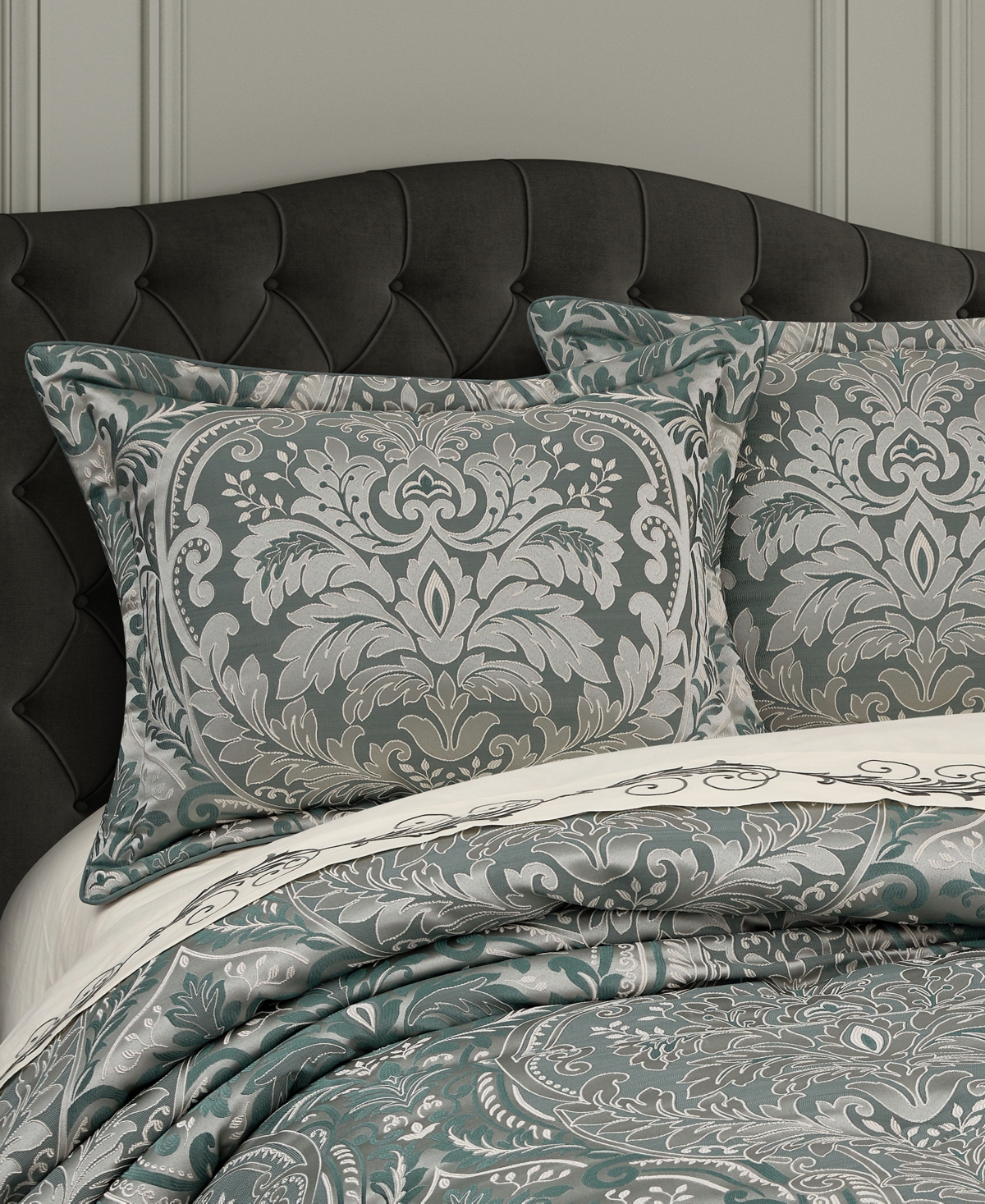 J Queen New York Renata Floral 4-Pc. Comforter Set