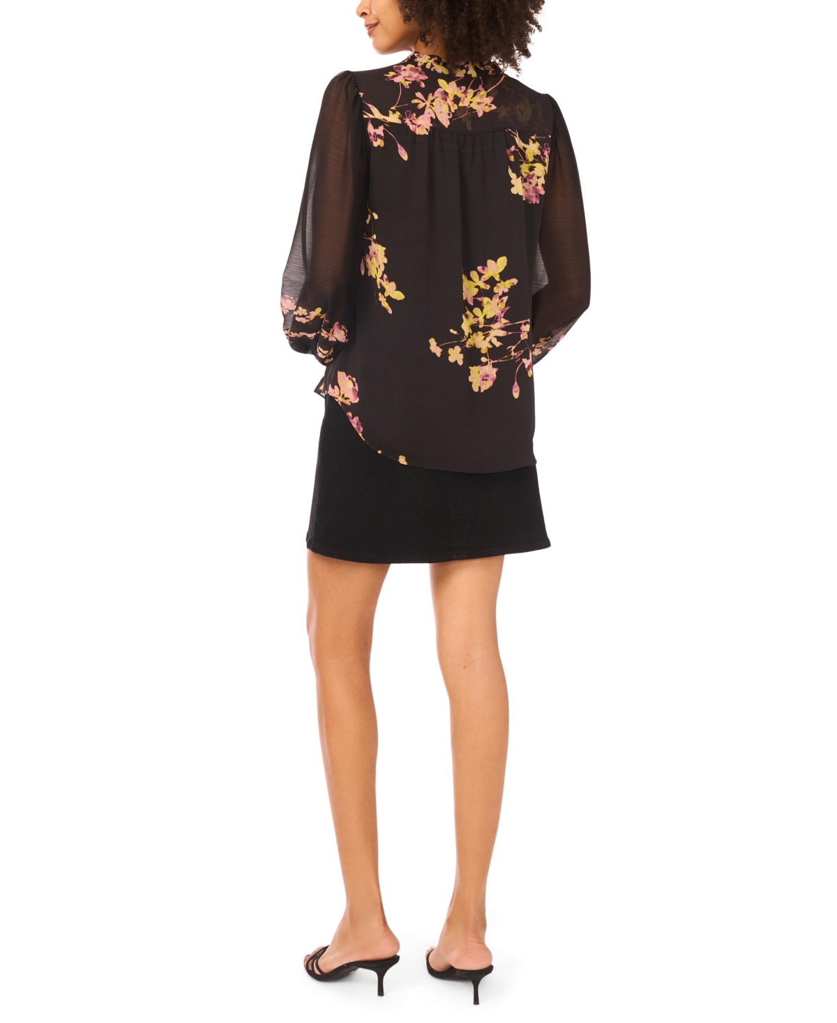 Vince Camuto Women's Printed V-Neck Top