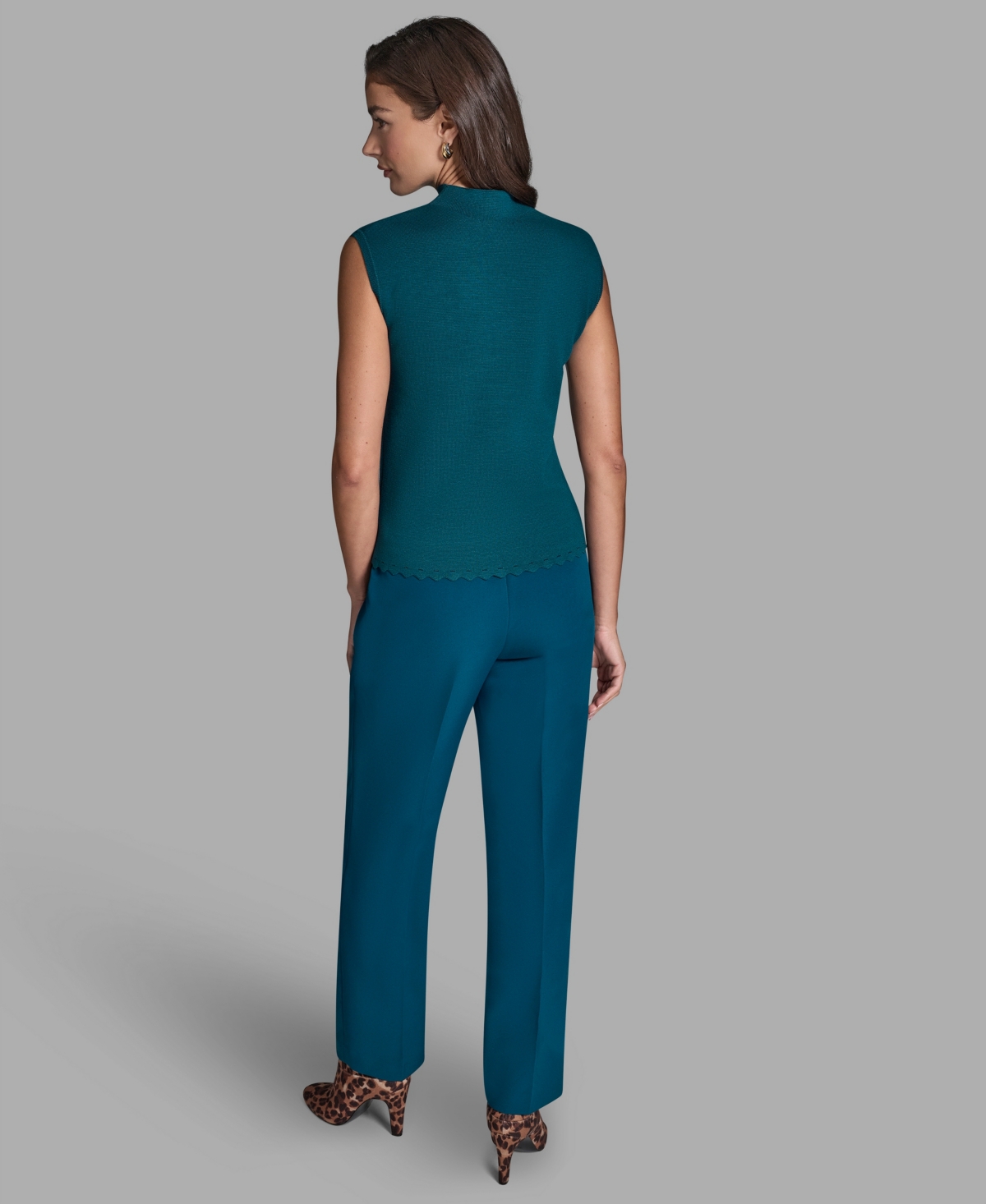 Bcbg Women's Sleeveless Mock Neck Knit Top In Blue