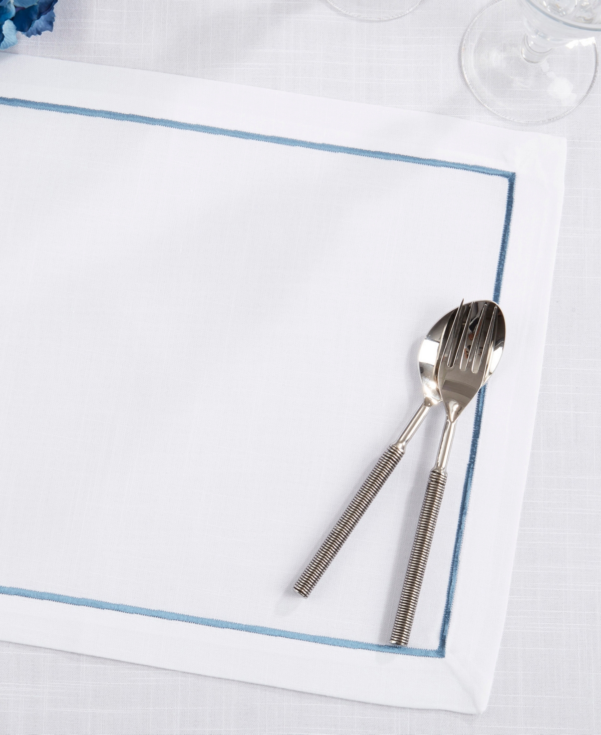 Saro Lifestyle Embroidered Line Design Placemat, Set Of 4 In Blue