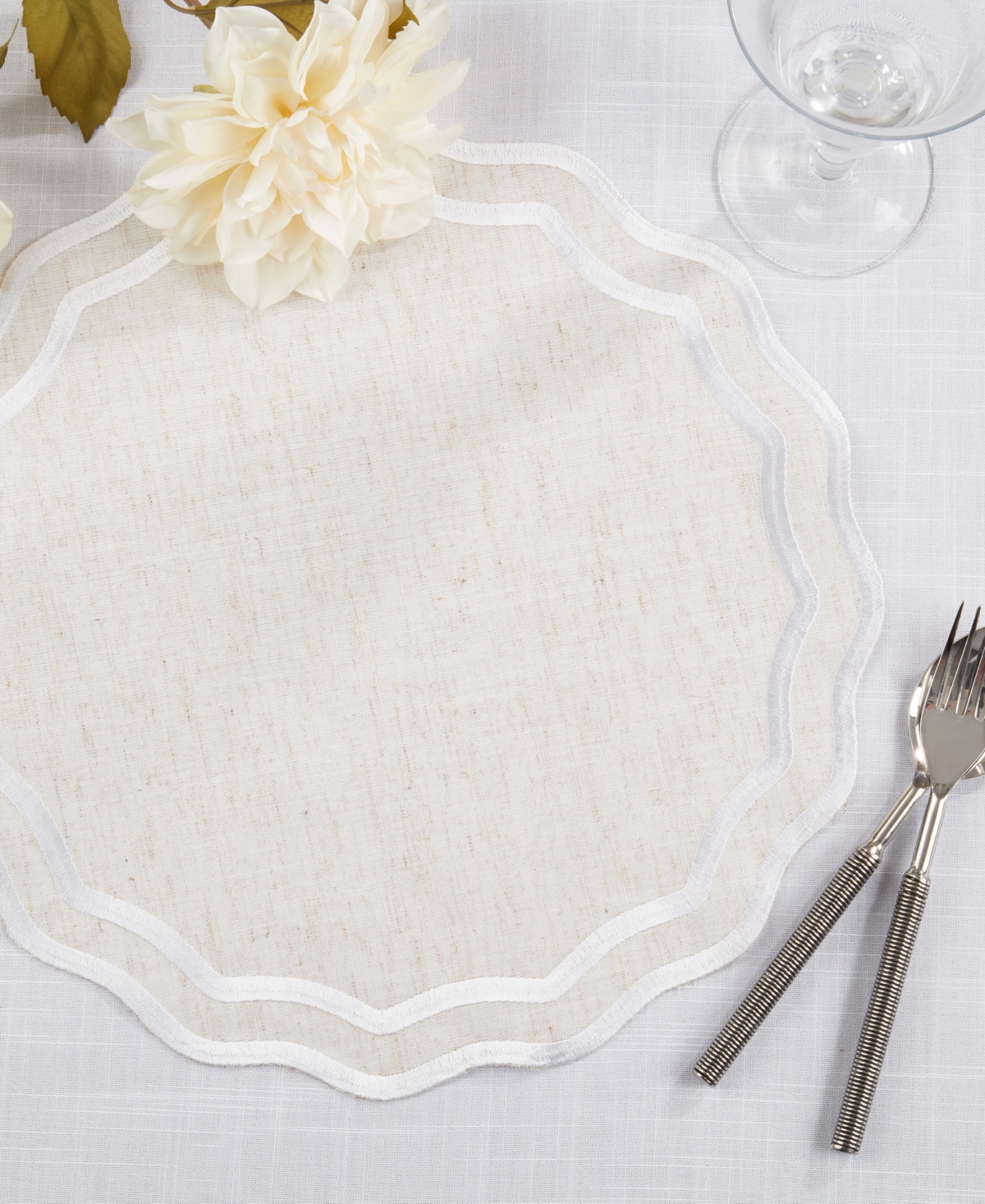 Saro Lifestyle Eco Scallop Border Placemat, Set Of 4 In Brown