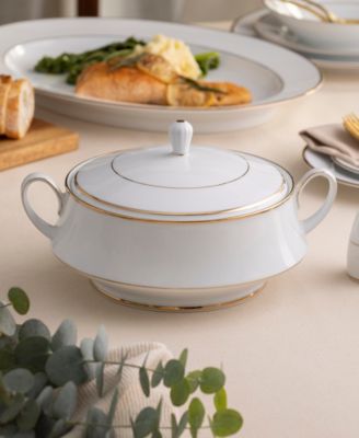 Heritage Covered Vegetable Bowl, 10.25", 48 oz.