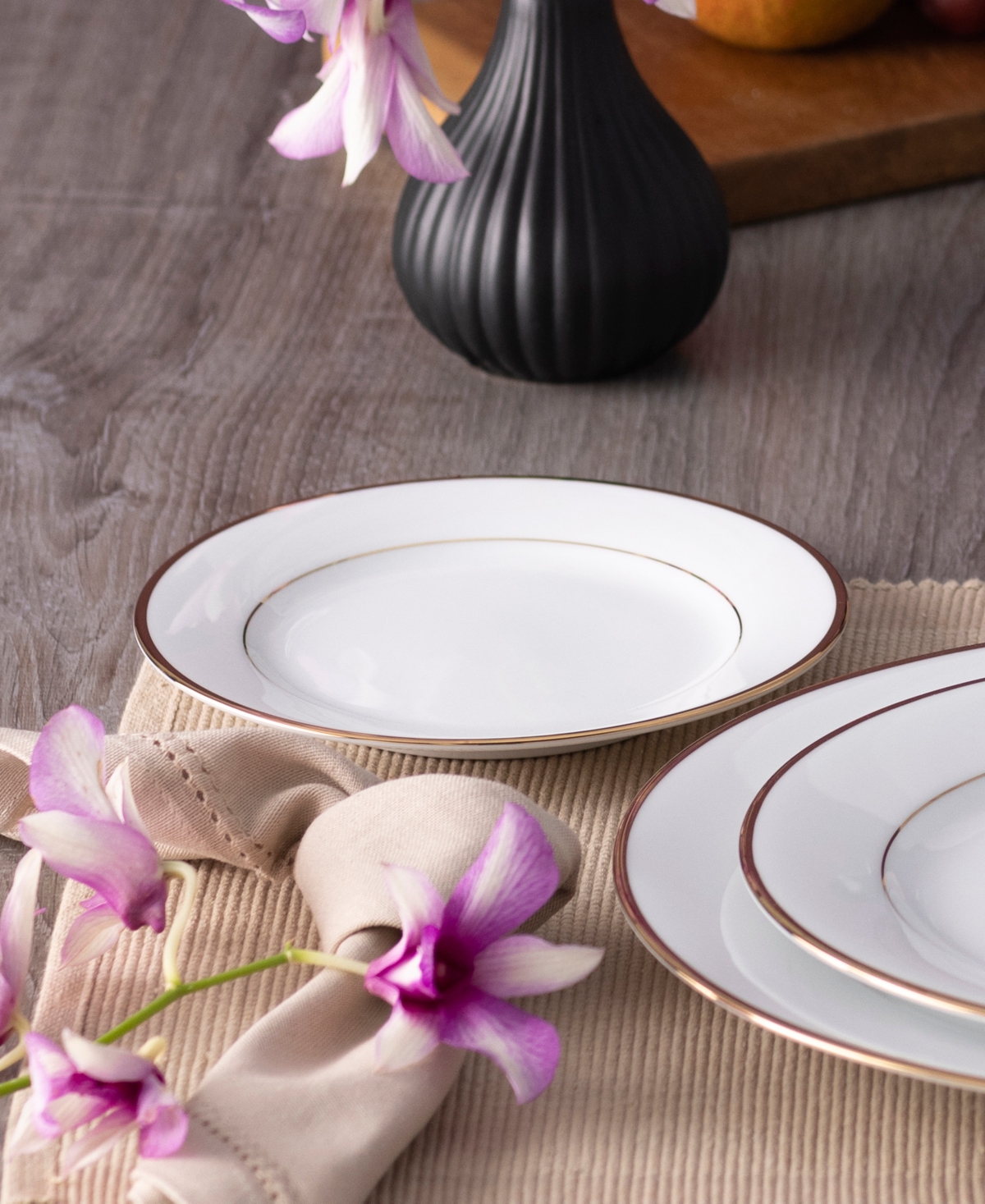 Noritake Heritage Set Of 4 Bread Butter Or Appetizer Plates In Multi