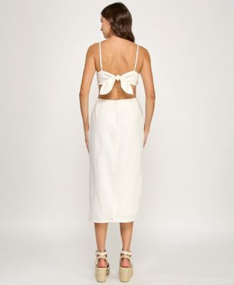 Juniors' Sleeveless Embroidered Scallop Bust Midi