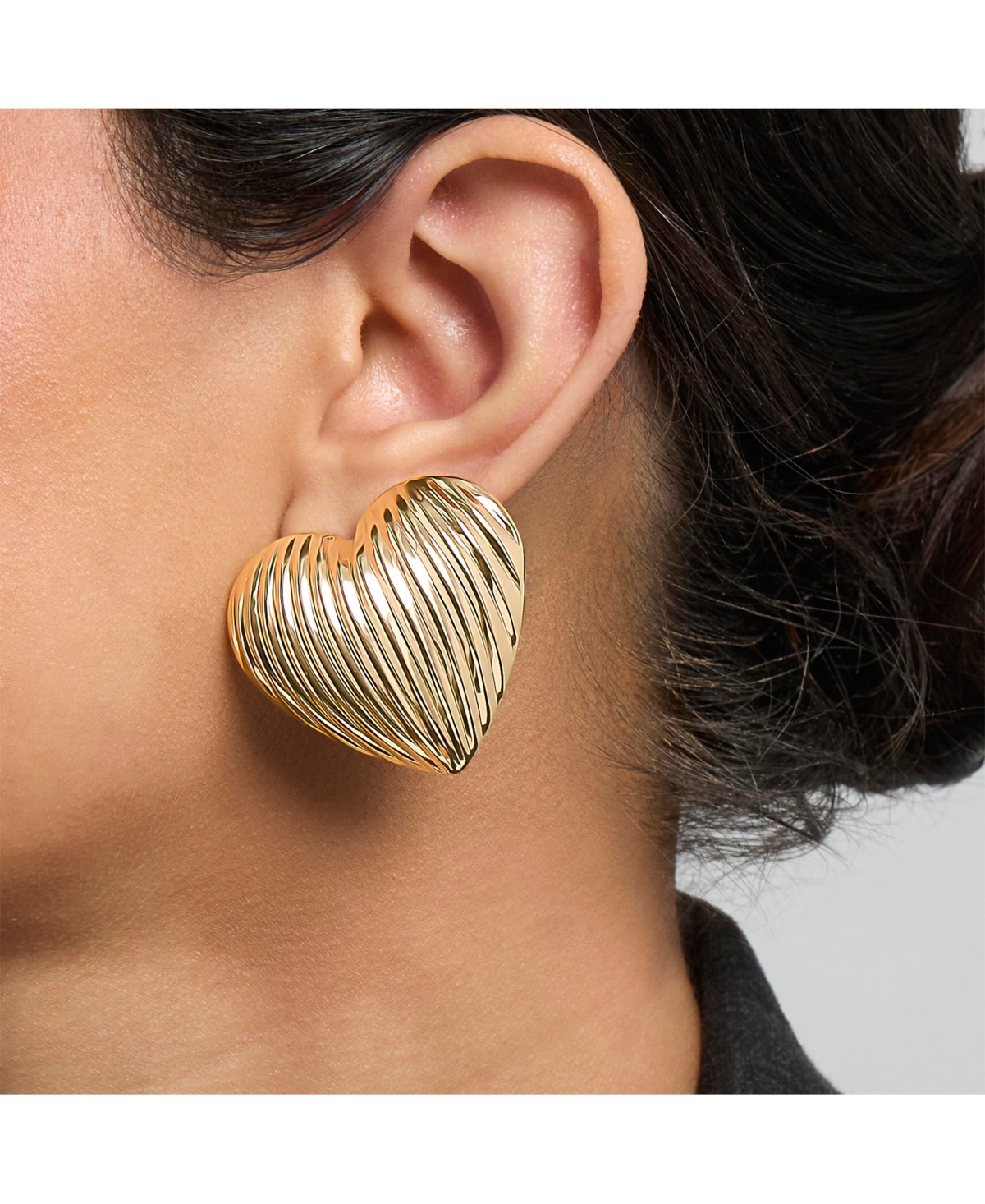 Bcbg Generation Ribbed Heart Button Earrings