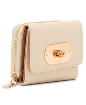 Oval Turn lock Trifold Wallet