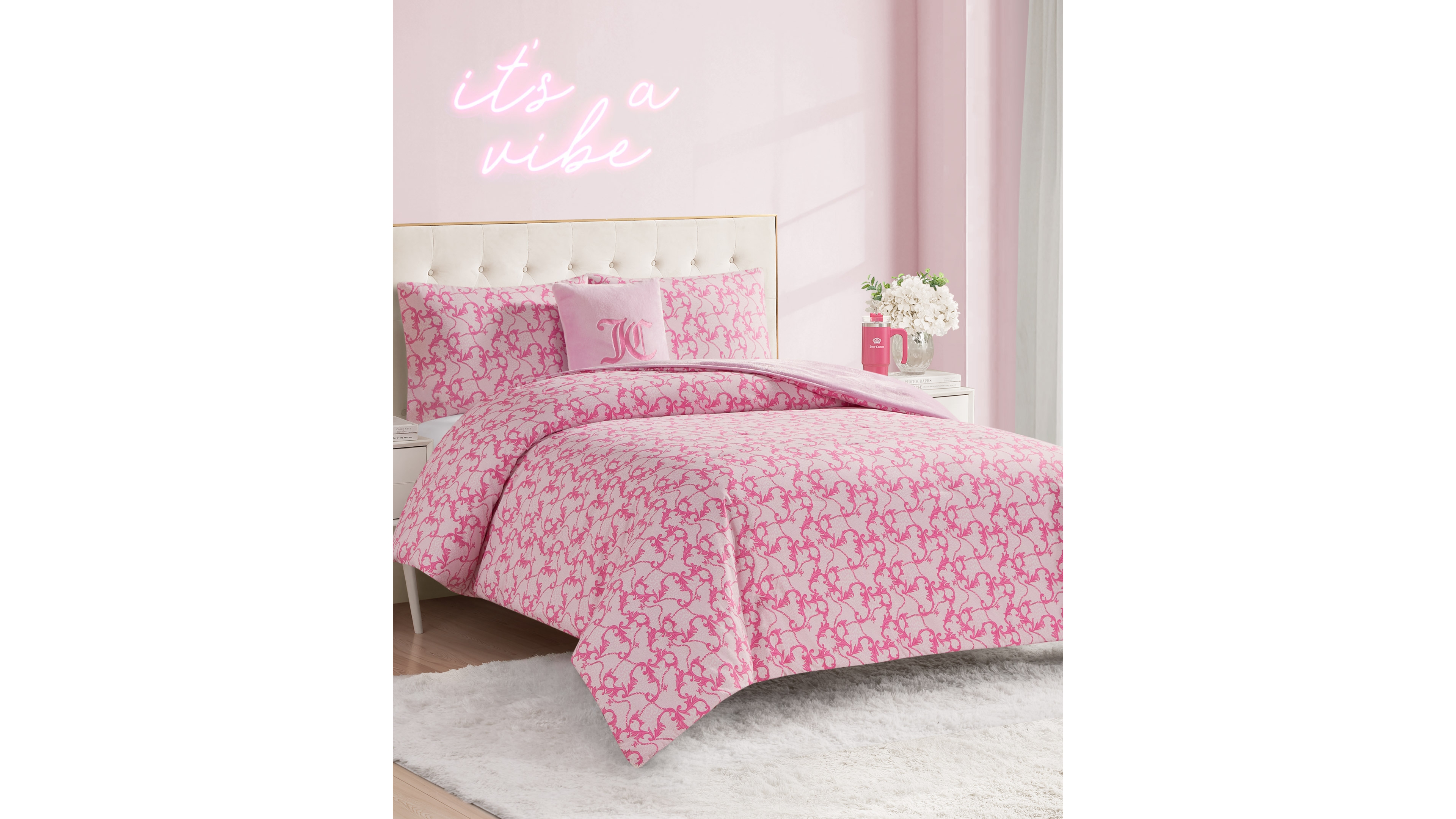 Juicy Couture Plush Reversible Gothic Leopard 4-Pc. Comforter Set, Full/Queen
