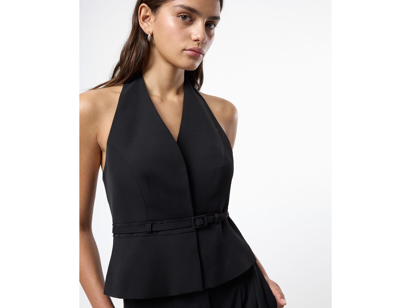 Женский топ French Connection Harry Suiting Belted Halter V-Neck, цвет: Чёрный — фото 4