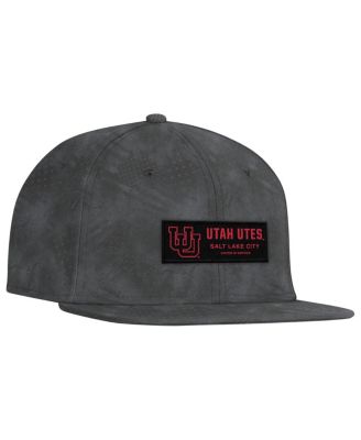 Men's Charcoal Utah Utes Freedom Collection ArmourFuse Snapback Hat