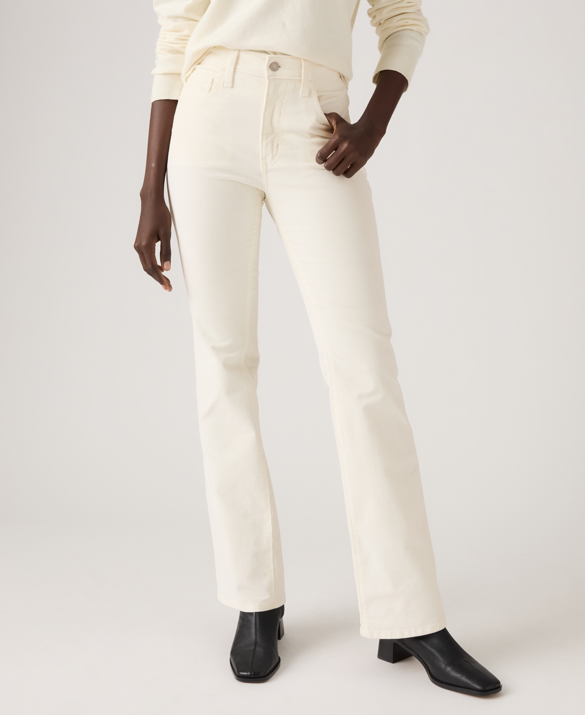 Levi's 725 High-waist Classic Stretch Bootcut Jeans In White