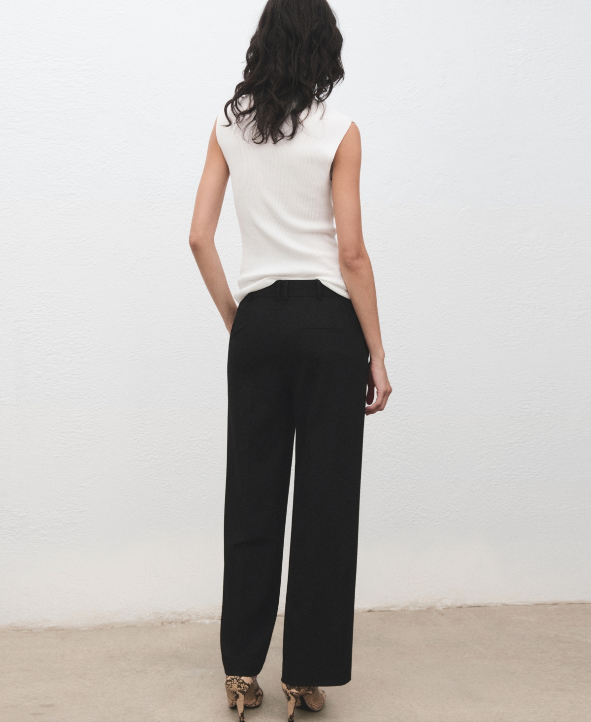 Mango Crop Straight Leg Pants In Black