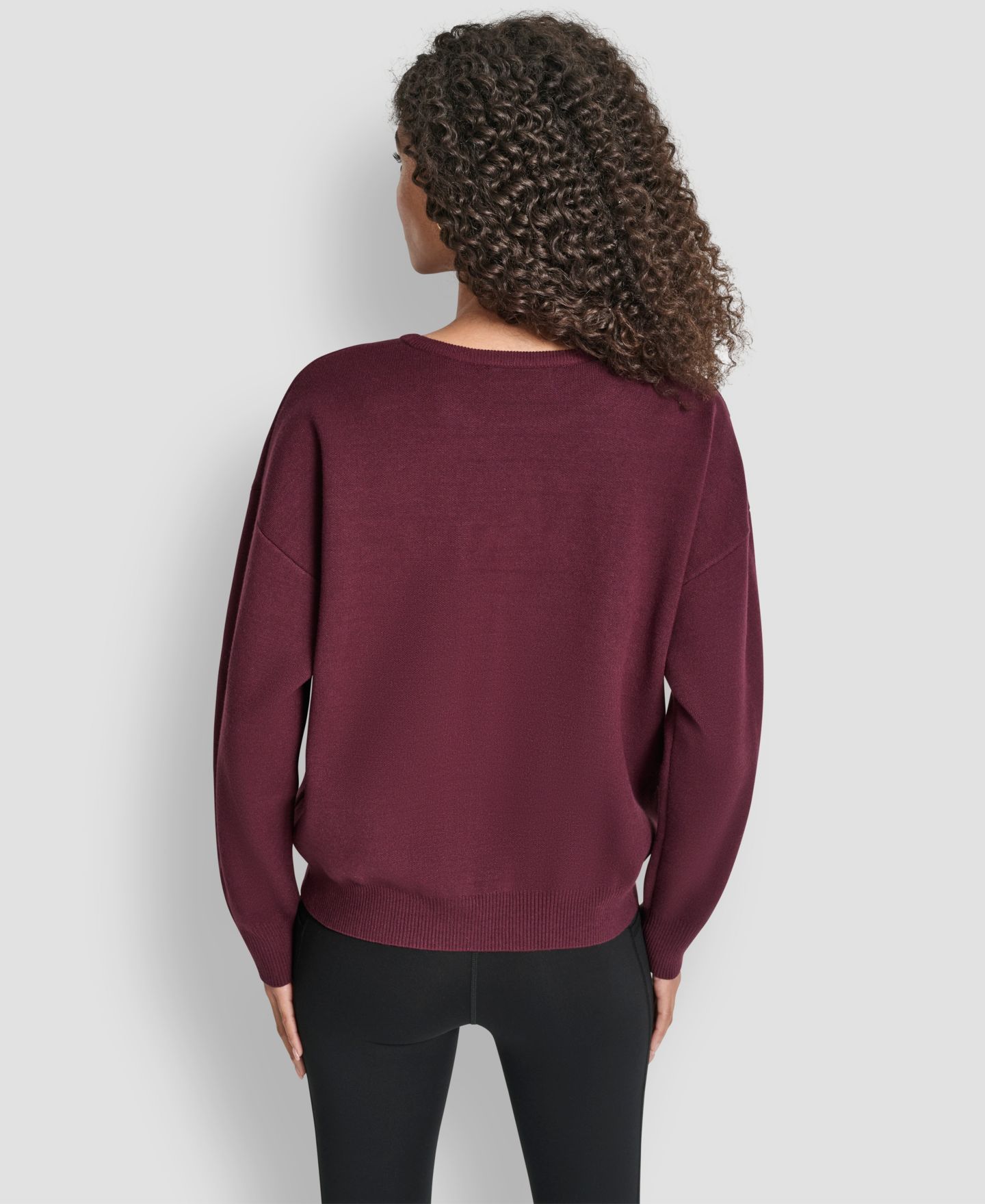 Женский свитер DKNY Textured Logo Crewneck, цвет: Syrah — фото 5