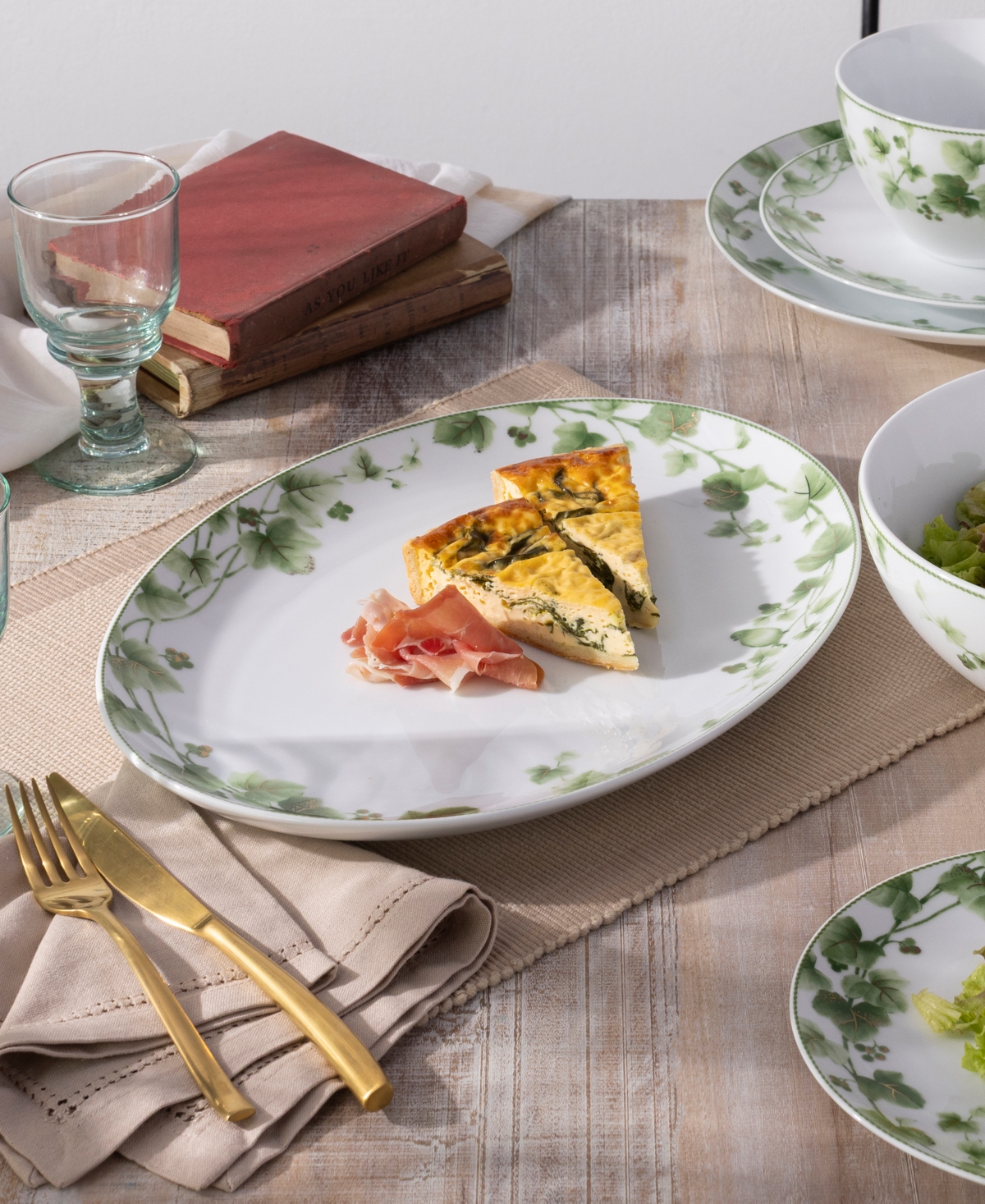 Noritake Ivy Whisper Oval Platter In Green