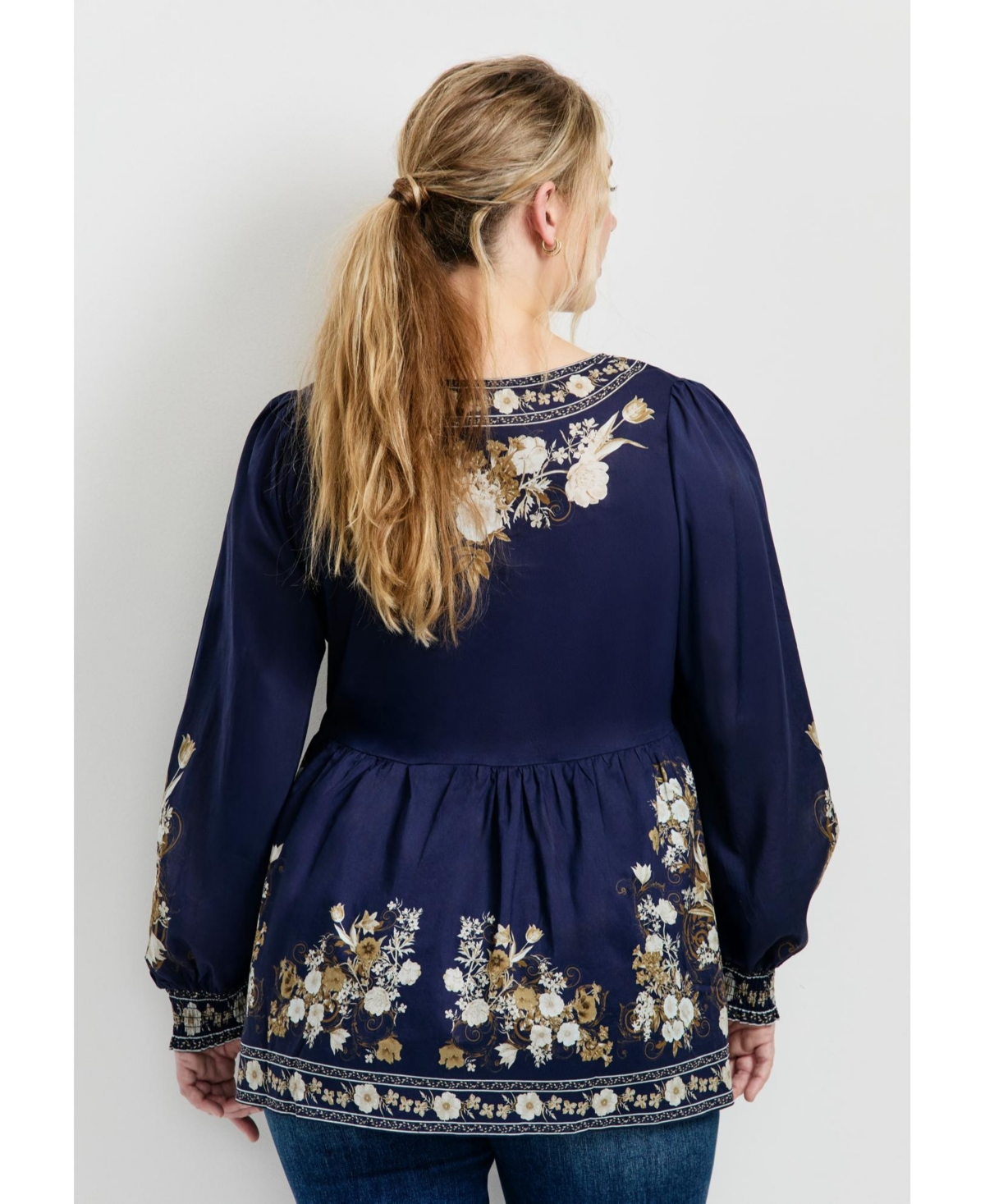 Avenue Women's Ethereal Escape Top