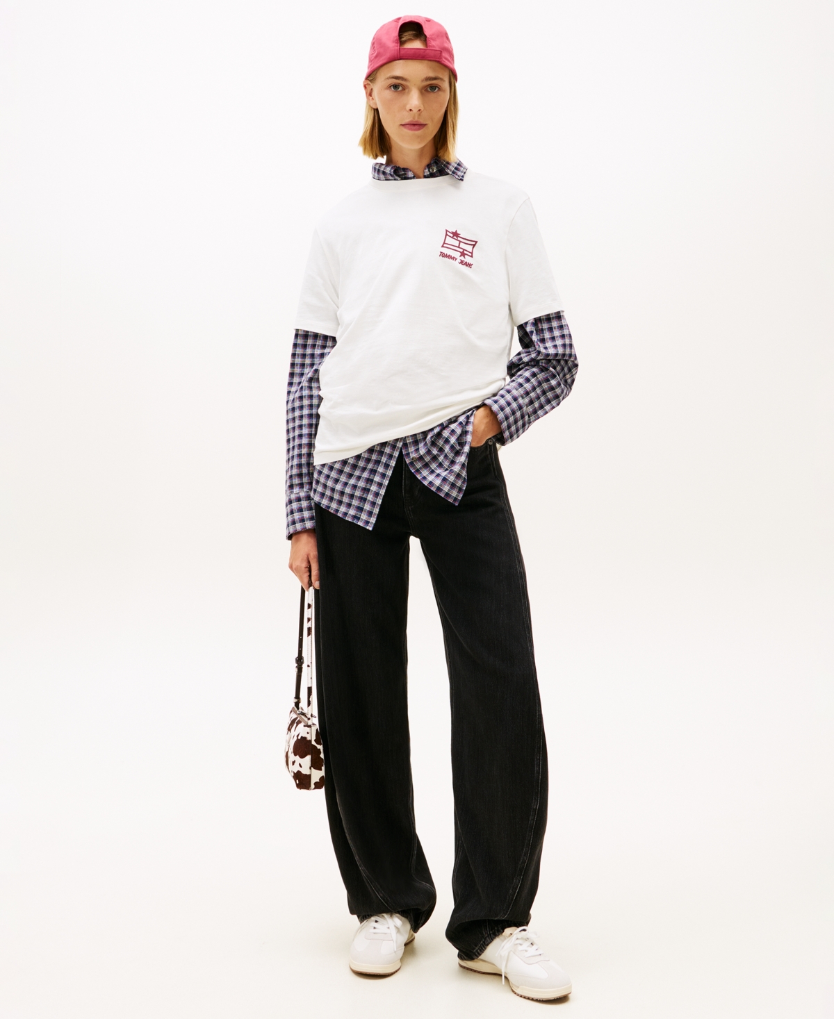 Tommy Jeans Women's Relaxed Graffiti Logo T-Shirt