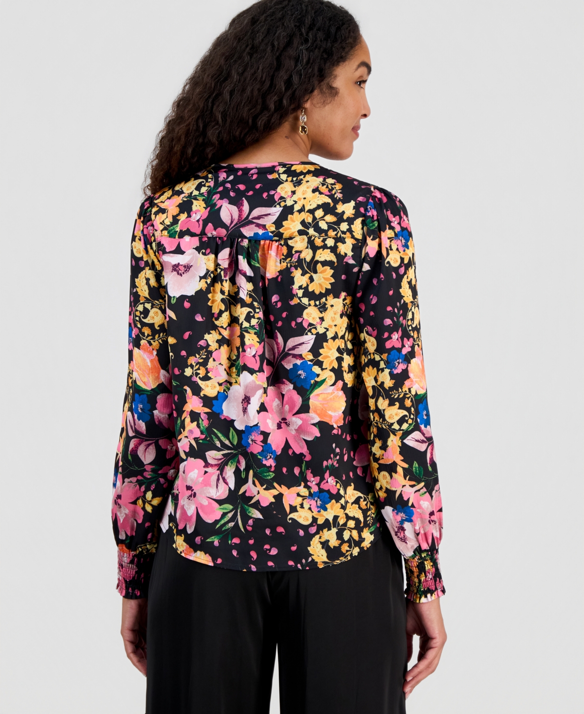 T Tahari Women's Printed V-Neck Pleated-Back Top