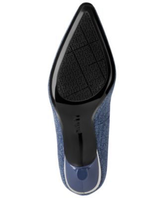 Women's Nella Slip On Mid Pumps