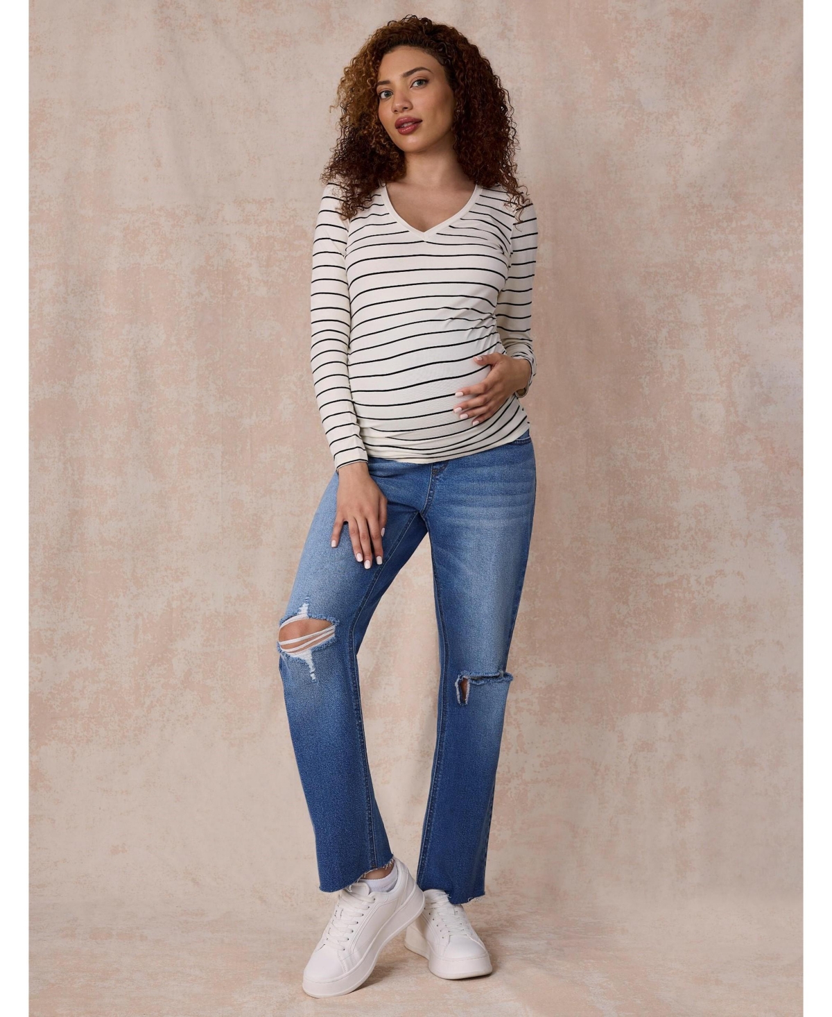 Motherhood Maternity Women's V-Neck Side-Ruched Long Sleeve Tee