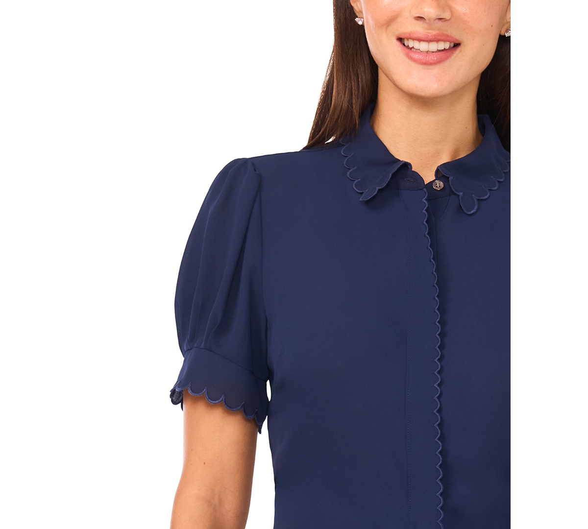 Cece Scallop Short Sleeve Top In Blue
