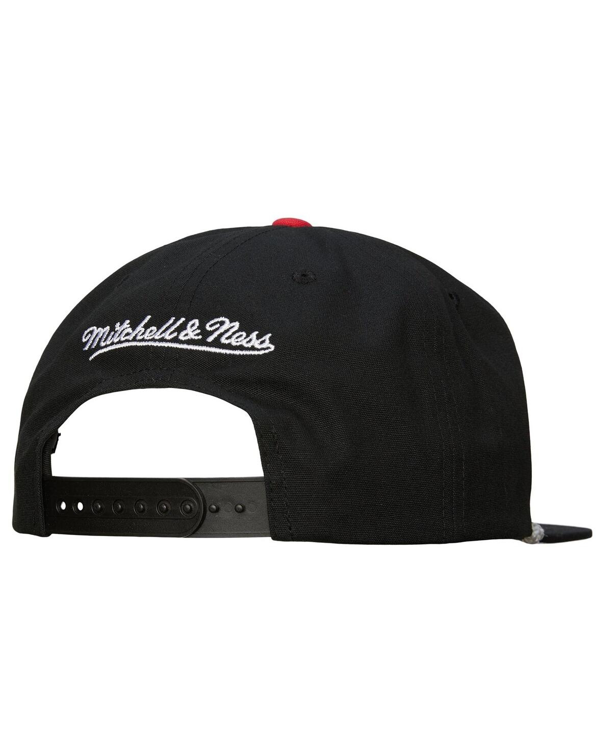 Mitchell & Ness Men's Black Philadelphia 76ers Ascend Deadstock Snapback Hat
