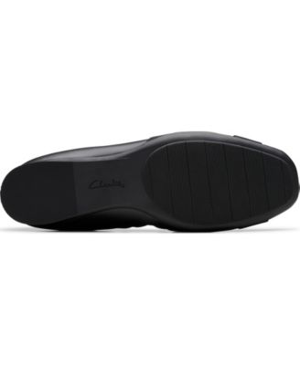 Women's Jazmynn Gem Round Toe Flats