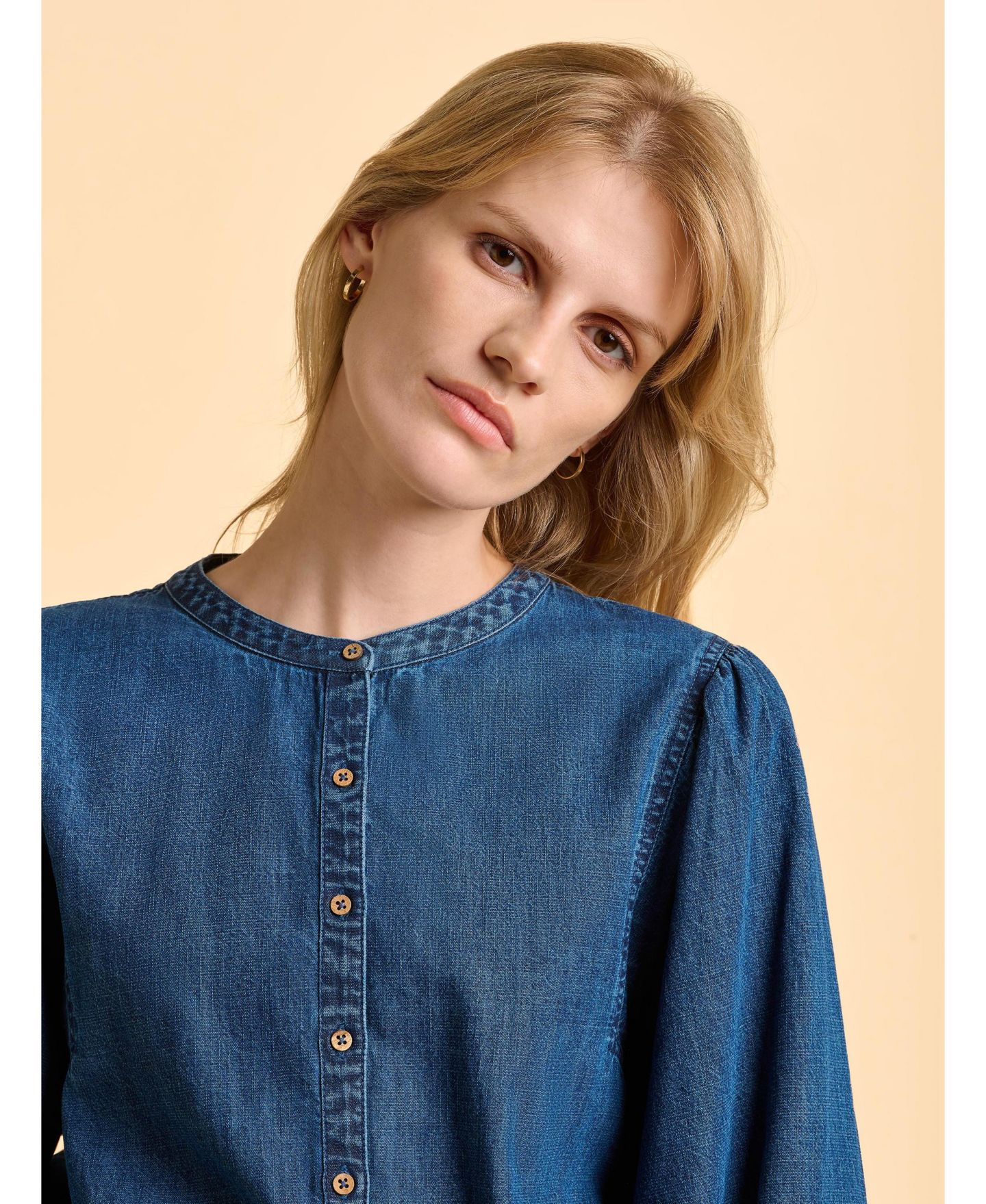 Женская рубашка Brakeburn Auri Long Sleeve Round Neck Denim, цвет: Синий — фото 5