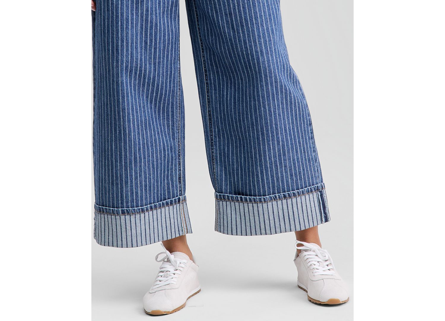 Women's Cuffed Wide-Leg Jeans