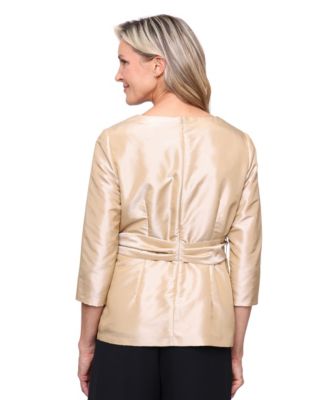 Women's V-Neck 3/4-Sleeve Top