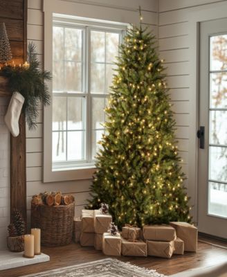 7.5' Dunhill Fir Hinged Tree with 750 Clear Lights