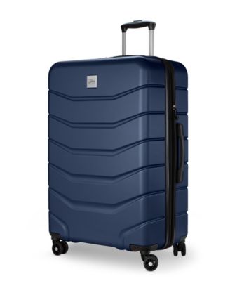 Silverton 30" Large Check-In Spinner Suitcase