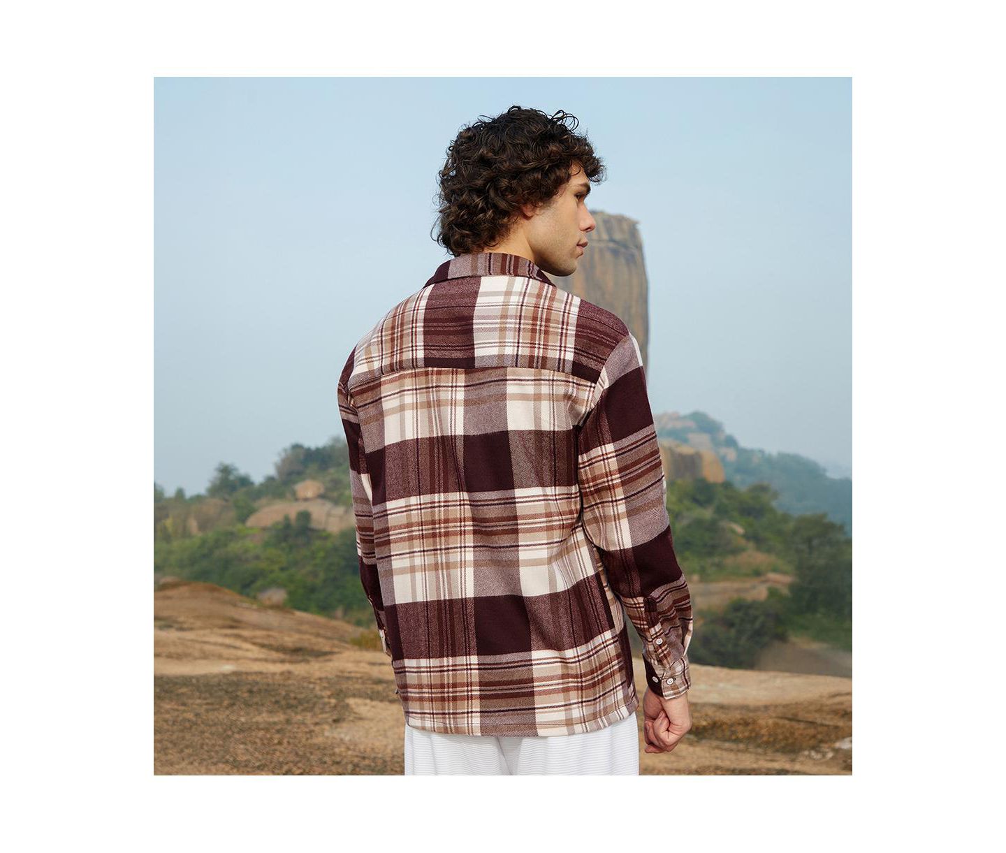 Мужская рубашка Cahoot Campus Sutra Mocha Brown Plaid Oversized, цвет: Коричневый — фото 2