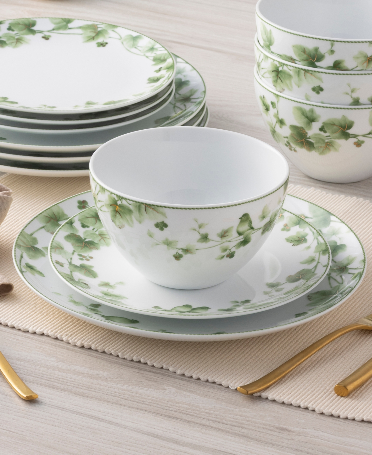 Noritake Ivy Whisper 12 Pc. Dinnerware Set, Service For 4 In Green