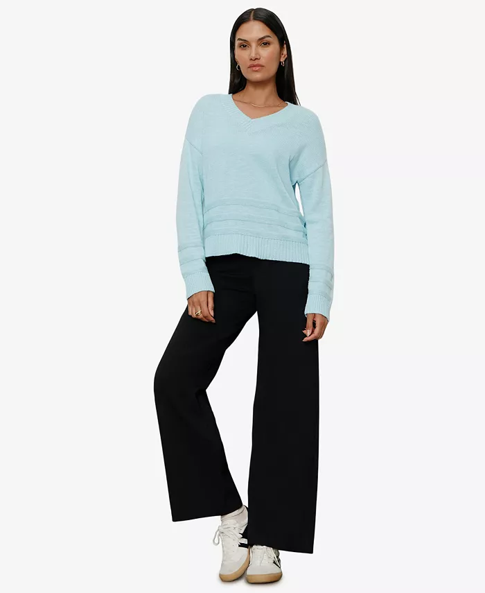 Women's Classic V-Neck Sweater - thumbnail 2