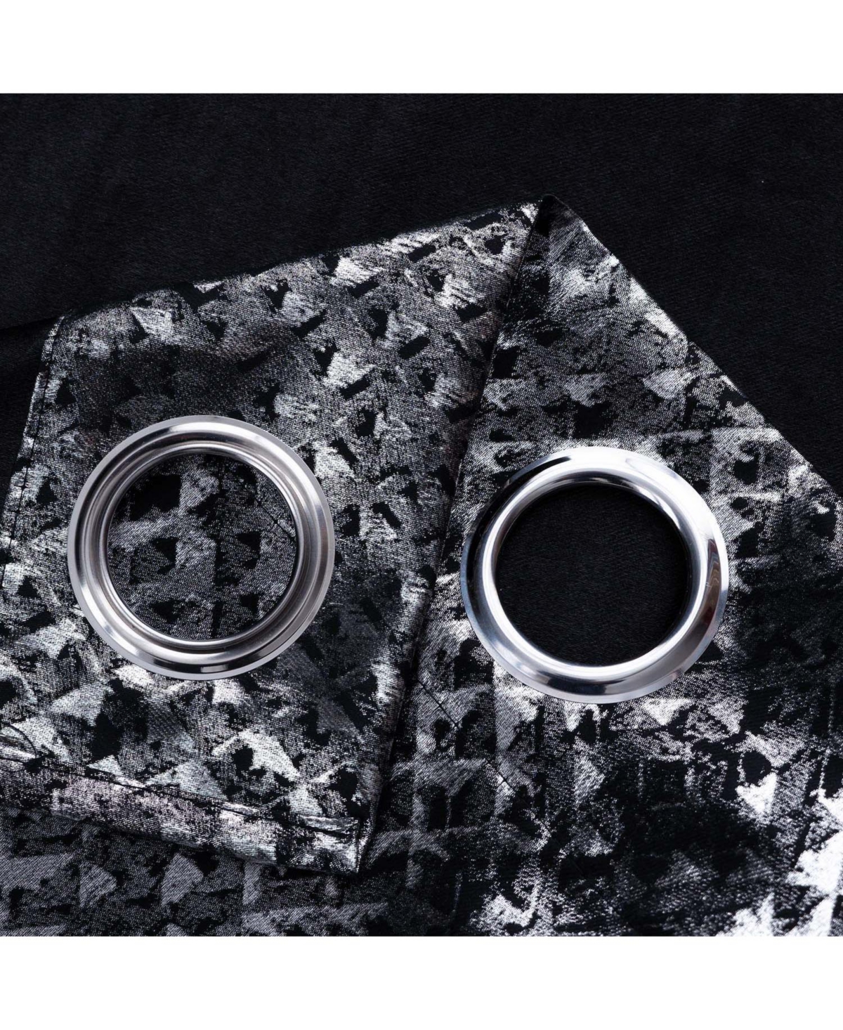 Rt Designer Collection Hailey Halo Foil Blackout Grommet Curtain Panel 52" x 90