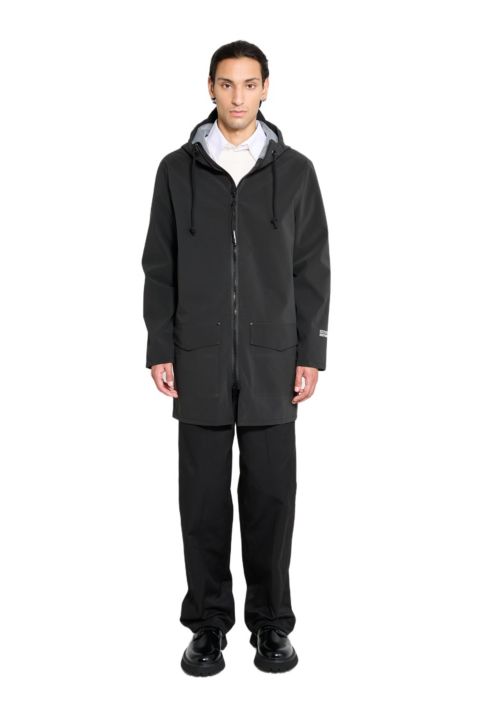 Мужские куртки Stutterheim Stockholm Patch Matte Raincoat, цвет: Чёрный
