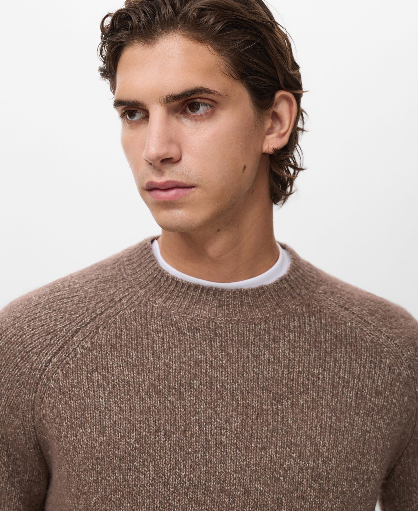 Мужской свитер MANGO Fine-Knit Wool-Blend, цвет: Средний коричневый — фото 4