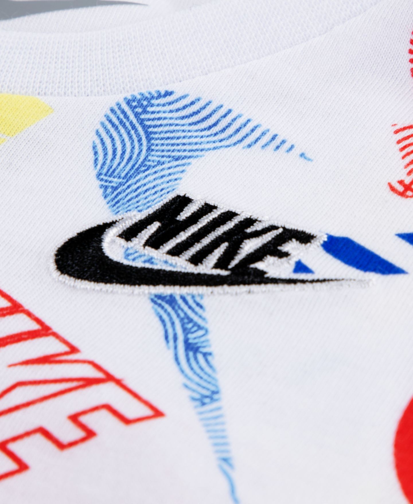 Детский комплект Nike In The Zone для малыша: футболка и шорты, 2 предмета, цвет: Красный / Белый — фото 2