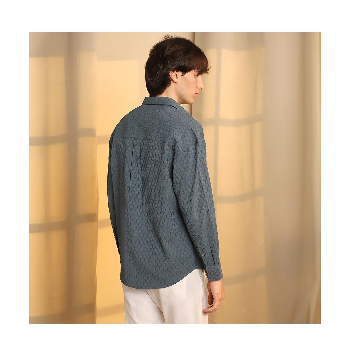 Campus Sutra Men's Charcoal Grey Honeycomb-Textured Oversized Shirt