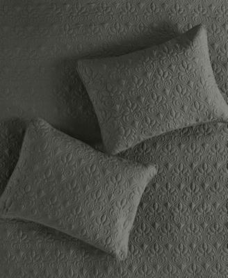 Quebec Open Corner Pleated Quilted Bedspread, Queen