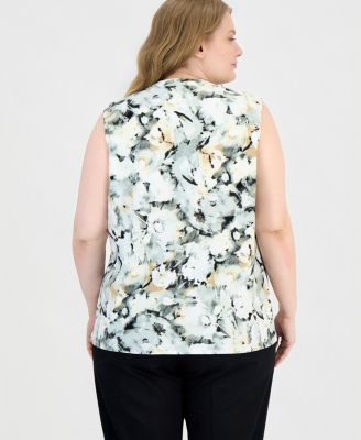 Plus Size V-Neck Sleeveless Printed Knit Top