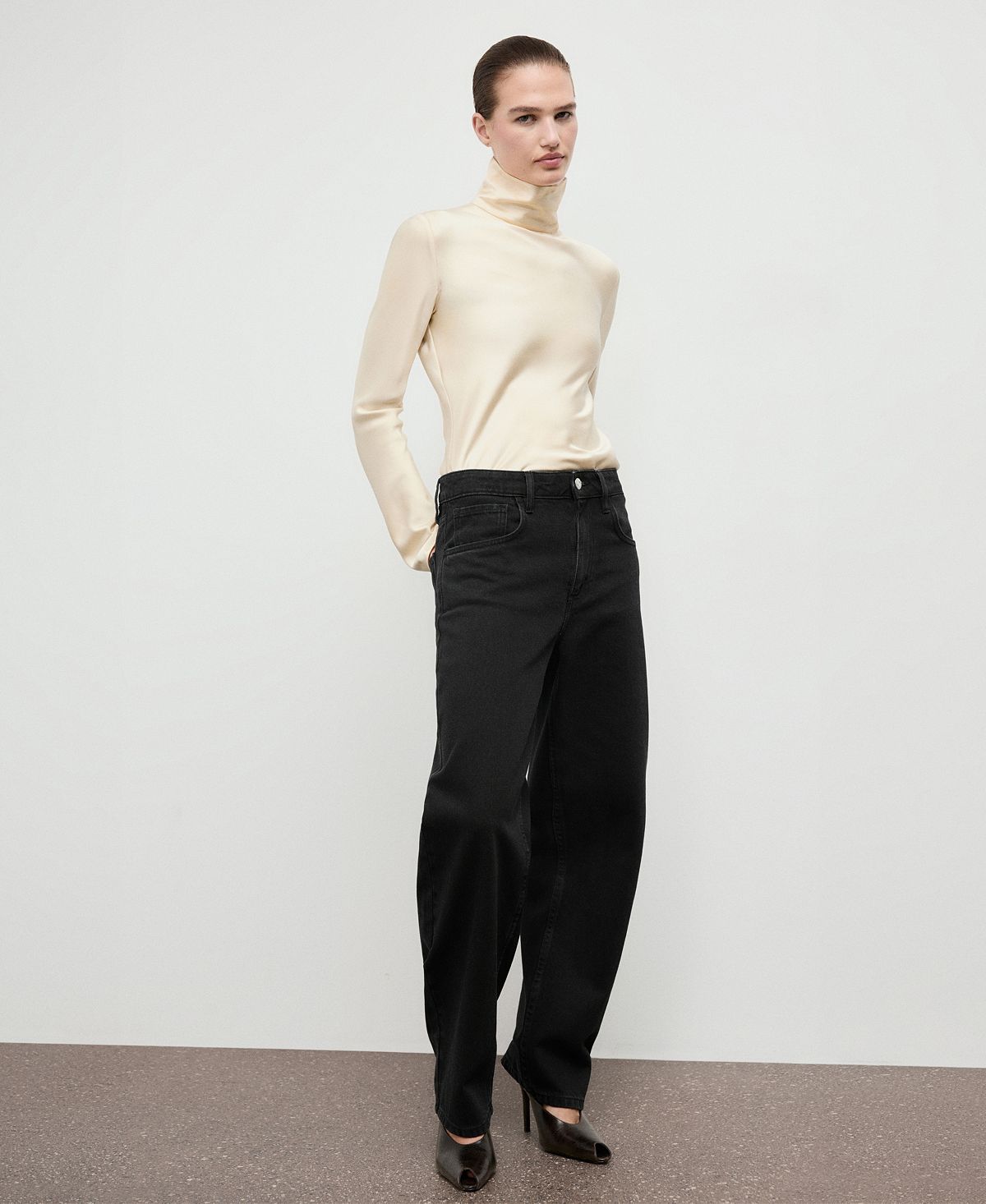 Mango Women's High-Waisted Barrel Jeans view 4 — MAYCSS fashion products