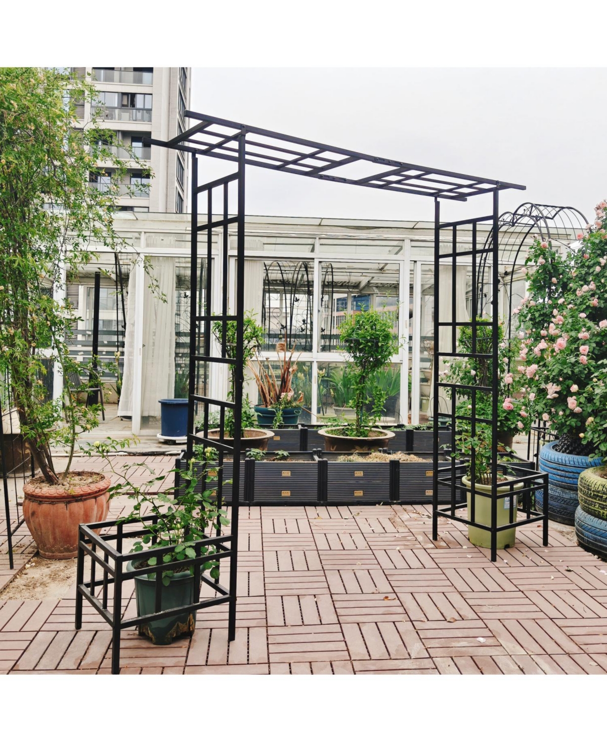 Streamdale Furniture Metal Garden Arch Adjustable Width Black