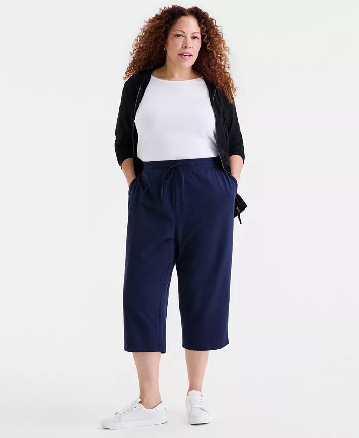 Plus Size Knit Pull-On Capri Pants