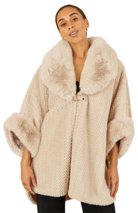 Женские куртки Yumi Women's Textured Faux Fur Lined Cape
