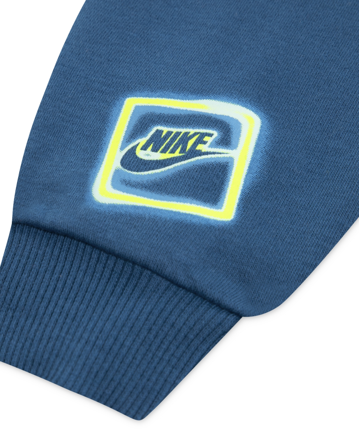 Nike Boys' Toddler 2T-4T Sportswear Glow with Me Pull-On Hoodie