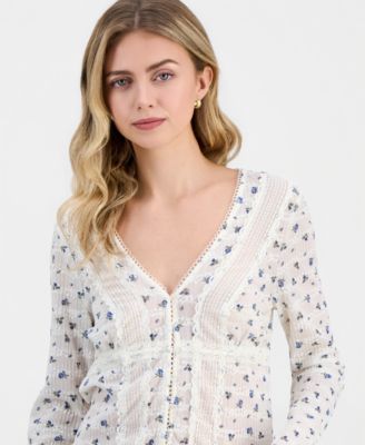 Juniors' Lace Long-Sleeve Woven Top