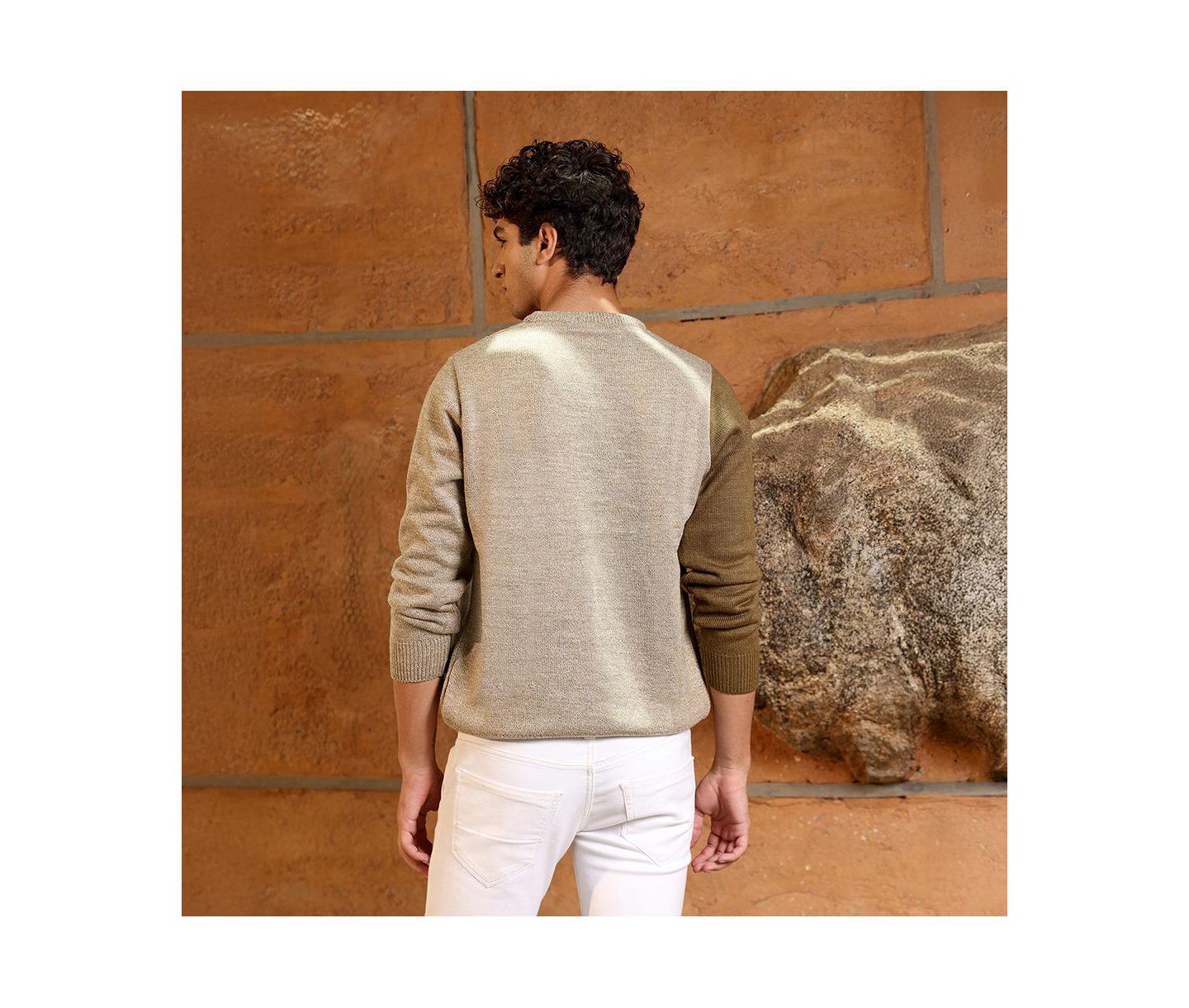Мужской свитер Campus Sutra Sand Beige Textured-Jacquard Knit Pullover, цвет: Бежевый / Хаки — фото 4