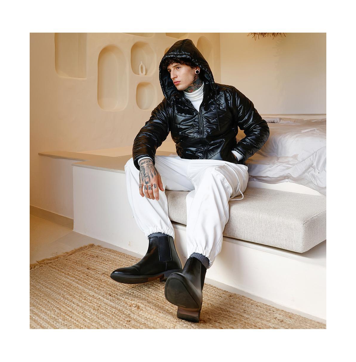 Campus Sutra Men's Onyx Black Patent-Quilt Puffer Jacket