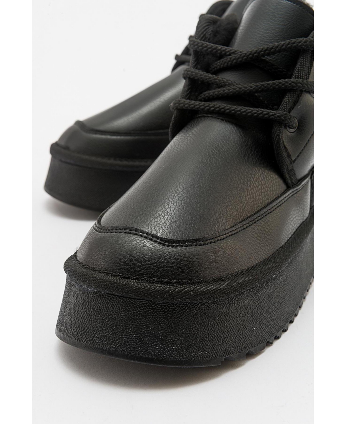 Prologue Shoes Ovela Chunky Boot (Women)